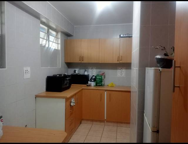 2 BEDROOM FLAT TO LET IN ESPLANADE